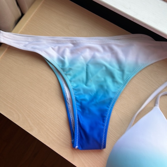 Brand new bikini - Picture 3 of 5